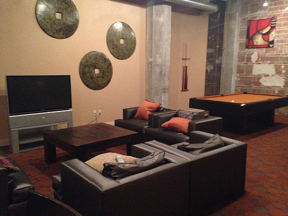 2nd image of 321 W 7th St APT 308