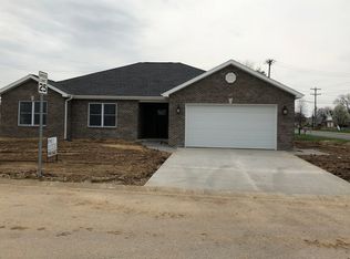 101 E Northview Dr, Huntingburg, IN 47542