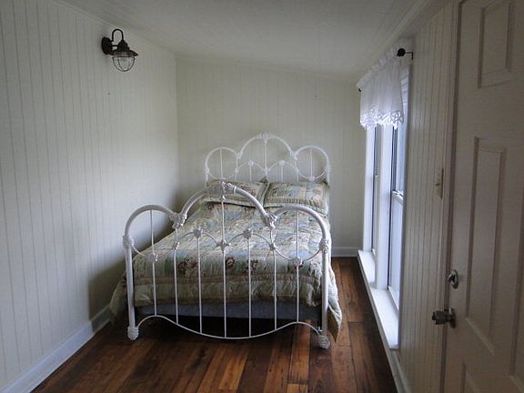 4th image of 1782 Bayview Dr