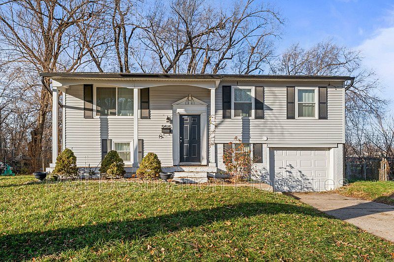 1st image of 9616 Wallace Ave