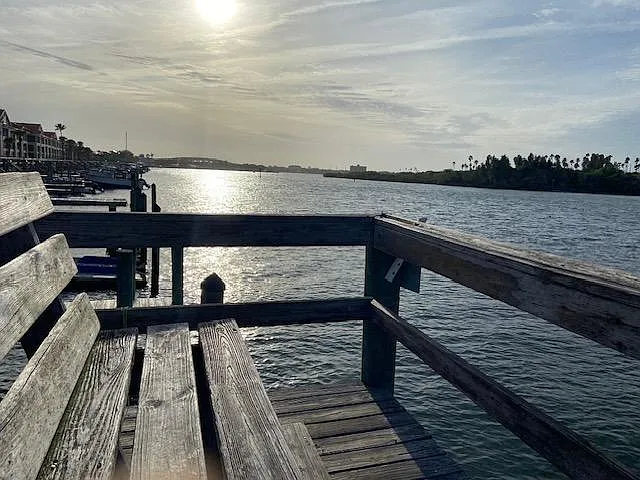 Dock