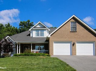 4318 Toddsbury Dr, Vinton, VA 24179