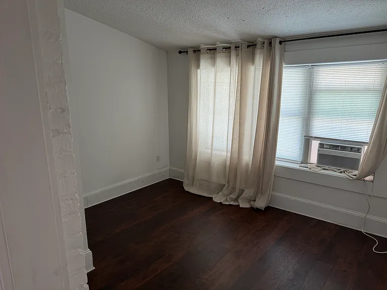 9 Caroline St #2 — Photo 6