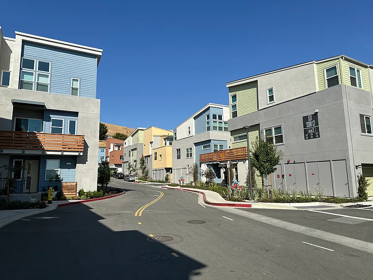 597 Somi Ct — Photo 24