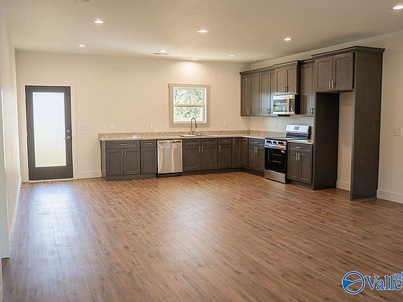 5th image of 3510 Godfrey Ave NE