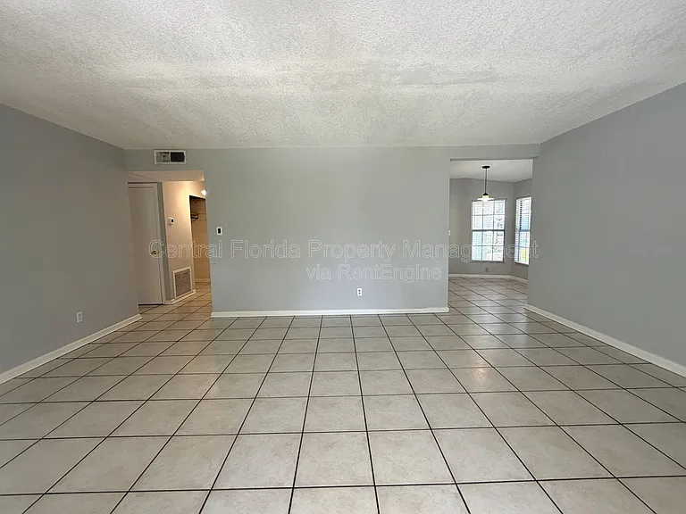 1947 Summerfield Rd — Photo 5