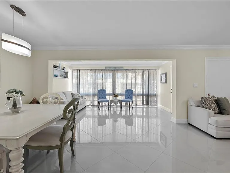 2100 Gulf Shore Blvd N #212 — Photo 12