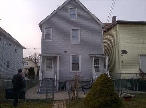 2nd image of 586 Elizabeth St