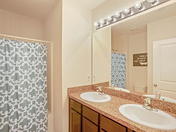 5th image of 5025 NE 15th Pl #1