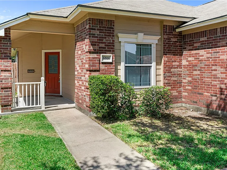 6518 Purplewing Dr — Photo 2