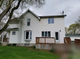 115 W 2nd Ave, Clifton, IL 60927