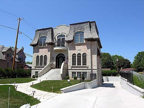 2nd image of 3534 Elmwood Ave
