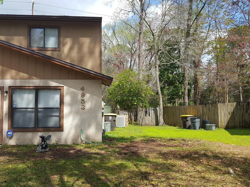 1st image of 4953 Knightsbridge Cir N