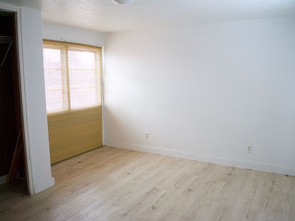 5th image of 870 N Lakewood Ave