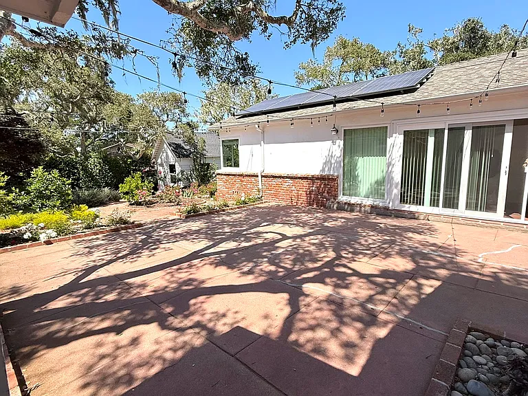 810 Martin St — Photo 16