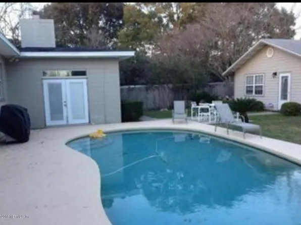 3813 Barmer Dr, Jacksonville, FL 32210