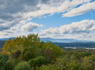 6 Van Winkle Rd, Hudson, NY 12534