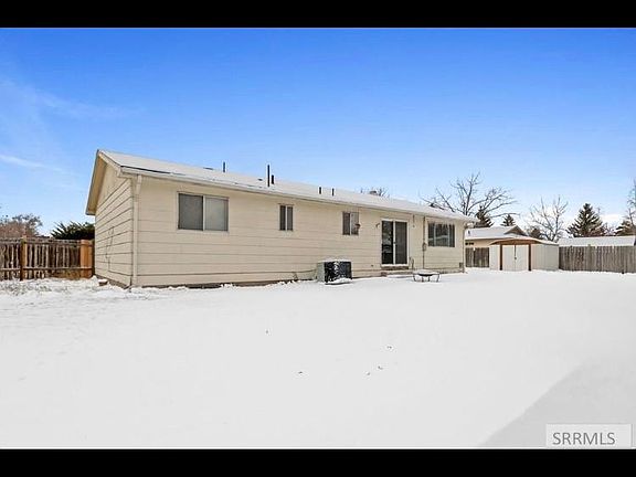 3rd image of 483 Tyra Dr
