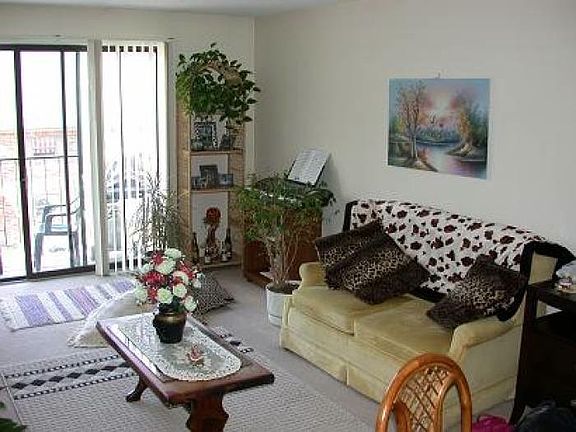 4th image of 11 Railroad Ave APT 24