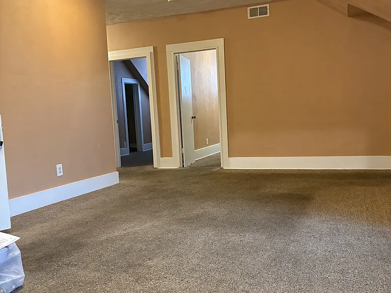 423 E Keys Ave #3 — Photo 4