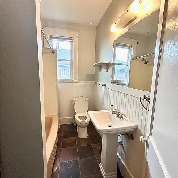 2459 State St #B — Photo 33