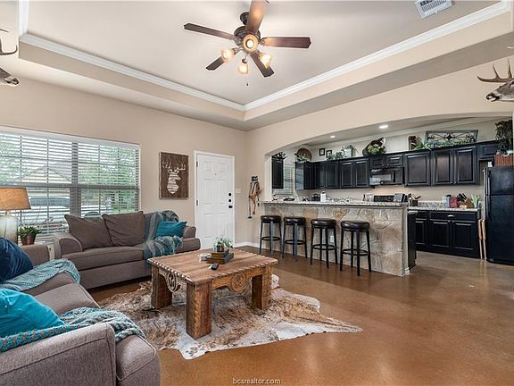 5th image of 408 Hayes Ln