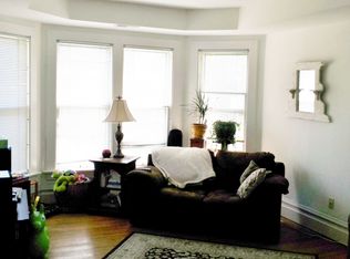 329 S 4th St APT 4, Dekalb, IL 60115