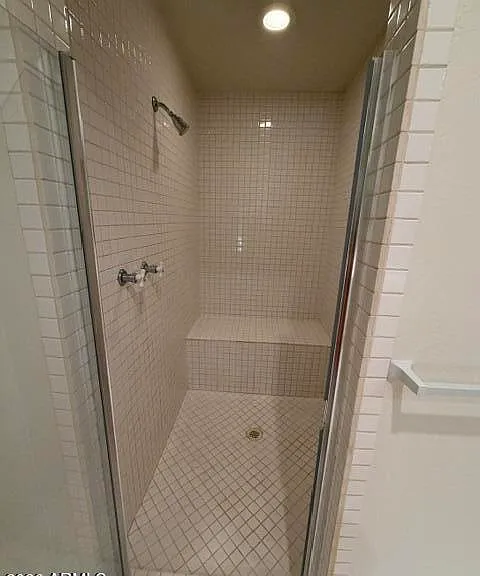 423 W 14th St — Photo 11