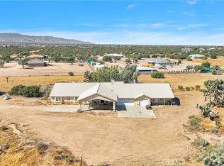 11458 Cedar St, Oak Hills, CA 92344