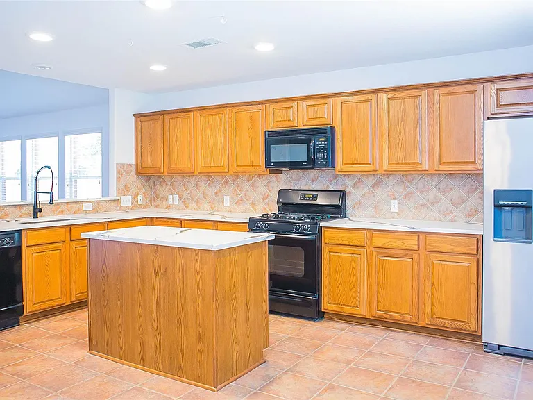91 Genesee Ridge Dr — Photo 22