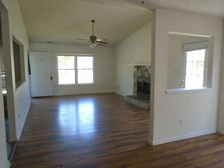 5595 Quietwood Pl — Photo 3