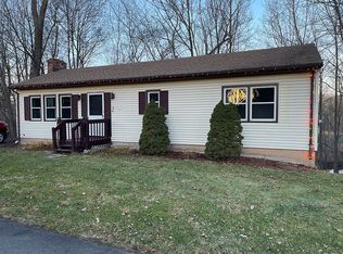 26 Ridge St, Windsor, CT 06095