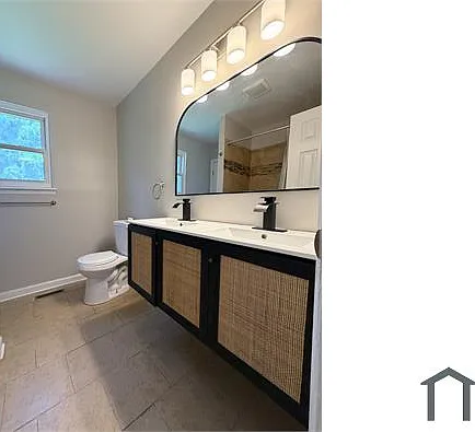 494 Kenilworth Ct — Photo 13