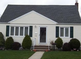 175 Midfield Rd, Colonia, NJ 07067