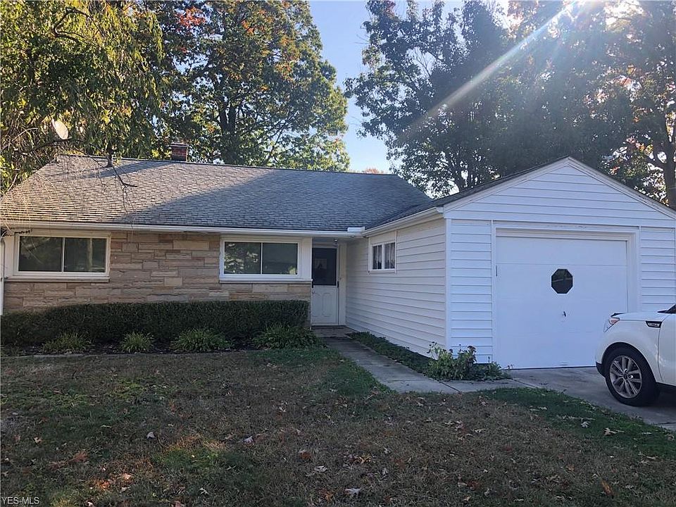 1st image of 525 Bayfair Dr