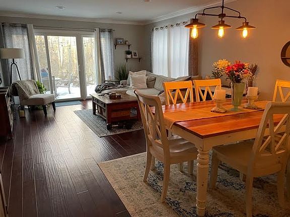 Living Room/Dining Room