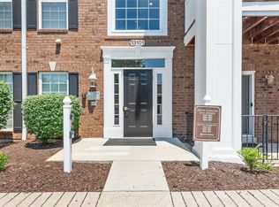 13101 Mill Crossing Ct APT 304, Saint Louis, MO 63141