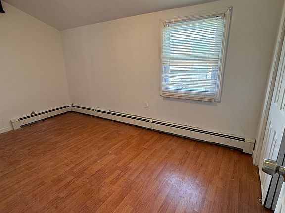 3rd image of 299 Colony Ave #2B