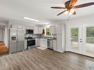 10008 Hickory Hill Ln SE, Huntsville, AL 35803