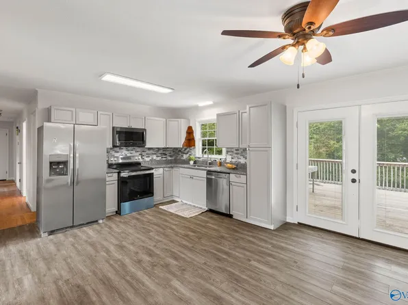 10008 Hickory Hill Ln SE, Huntsville, AL 35803