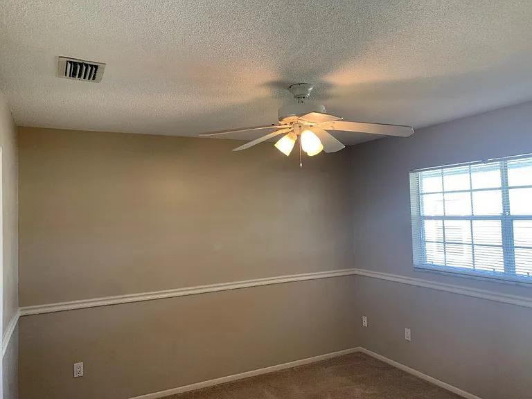 700 Green Rd — Photo 11
