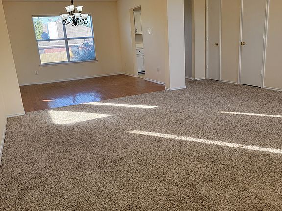 5th image of 6001 Fenwick Ln