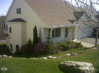 218 Woodlawn Dr, Seymour, CT 06483