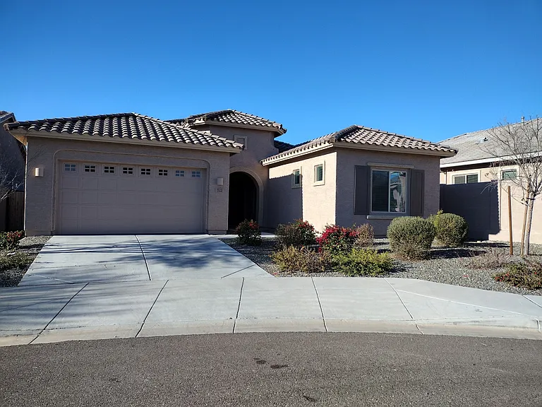 522C S 197th Ln — Photo 1