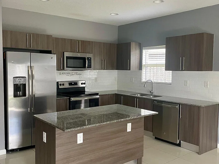 30354 SW 163rd Ct — Photo 4