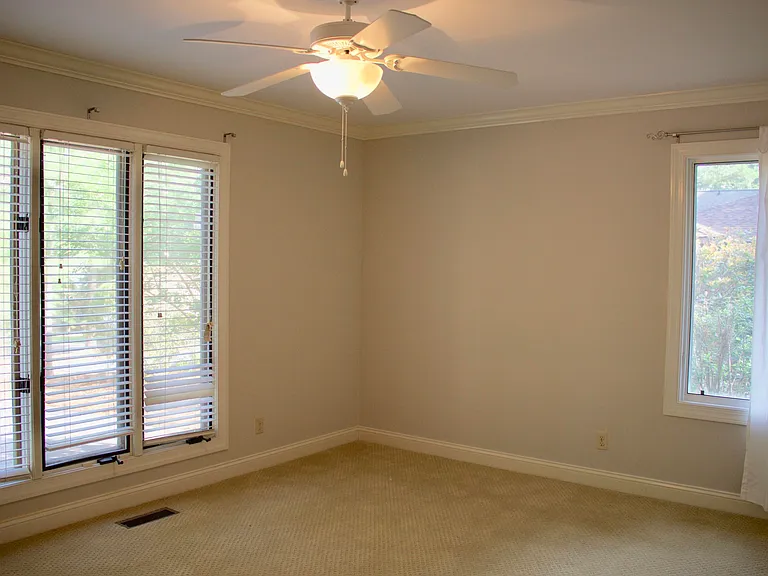 940 Saint Andrews Dr — Photo 31
