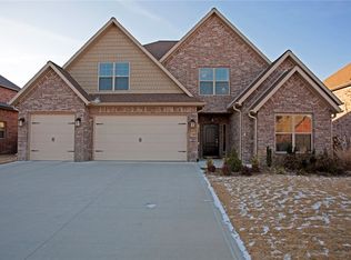 1901 SW Hayfield Ave, Bentonville, AR 72712