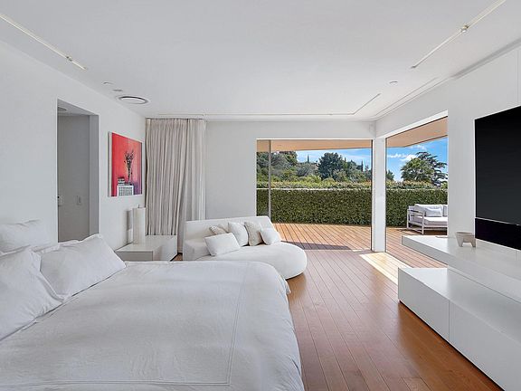 1106 N Hillcrest Rd, Beverly Hills, CA 90210 | Zillow