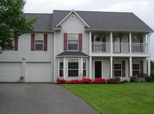 220 Memory Ln, Bristol, TN 37620