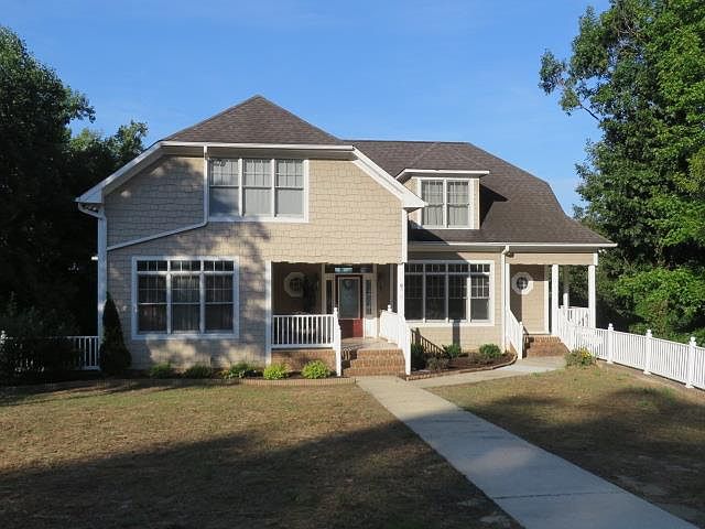 1st image of 544 Hicks Dr